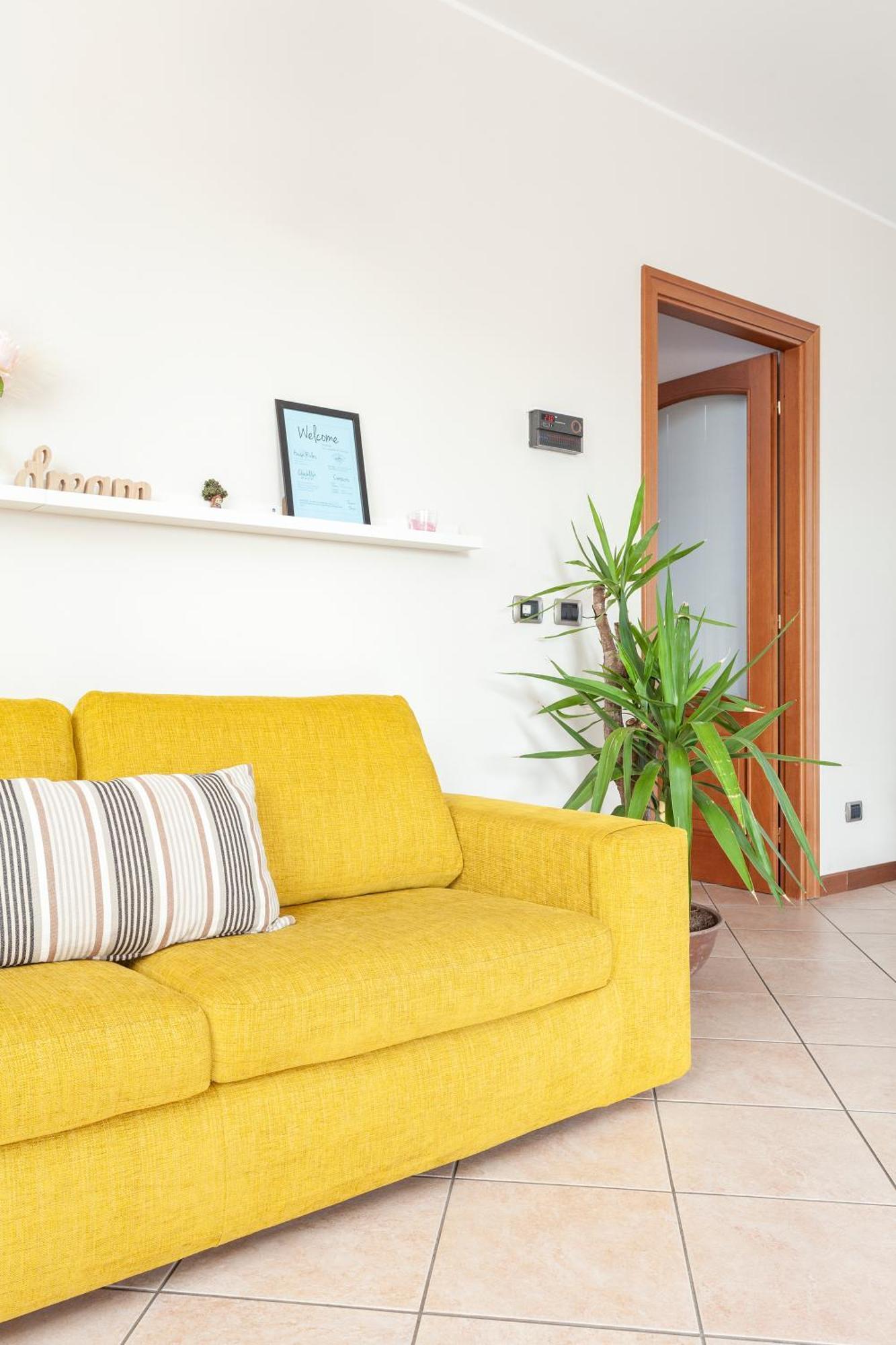 Apartment Misiadele Carnago Exterior foto